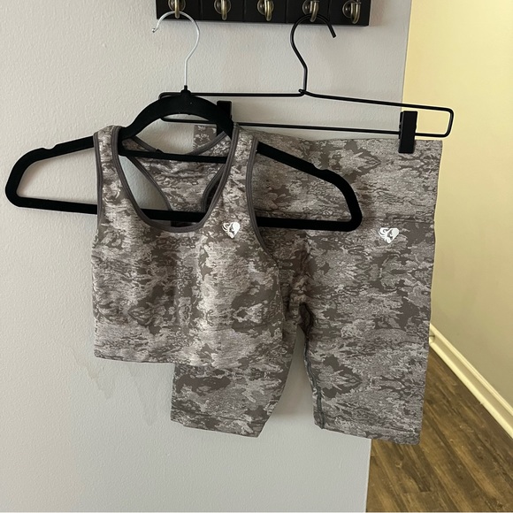 Women’s Best Other - Camo Women’s Best Biker Short and Bra Set